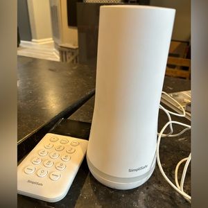 SimpliSafe home base station and keypad
